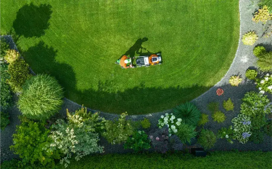 Seasonal Challenges in Commercial Lawn Maintenance Harrison, MI