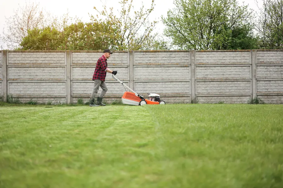 Seasonal Fertilizing For Residential Lawns Harrison, MI